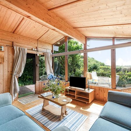 וויידברידג' Scandinavian Style Lodge In Rock מראה חיצוני תמונה